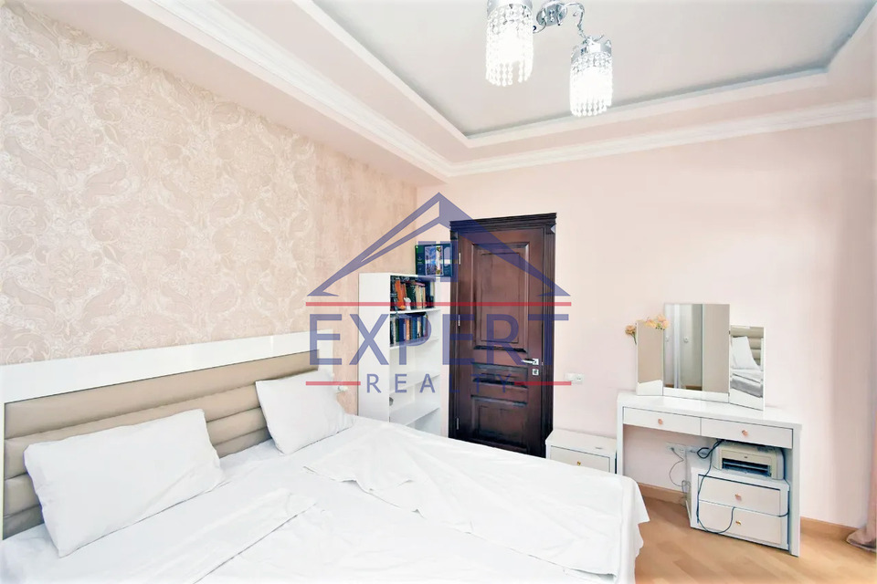 ԱՐԱԲԿԻՐ, ԿԻԵՎՅԱՆ ՓՈՂՈՑ, 4 ՍԵՆՅԱԿ