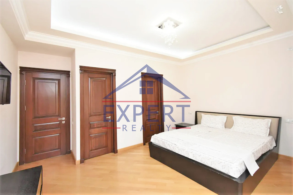 ԱՐԱԲԿԻՐ, ԿԻԵՎՅԱՆ ՓՈՂՈՑ, 4 ՍԵՆՅԱԿ