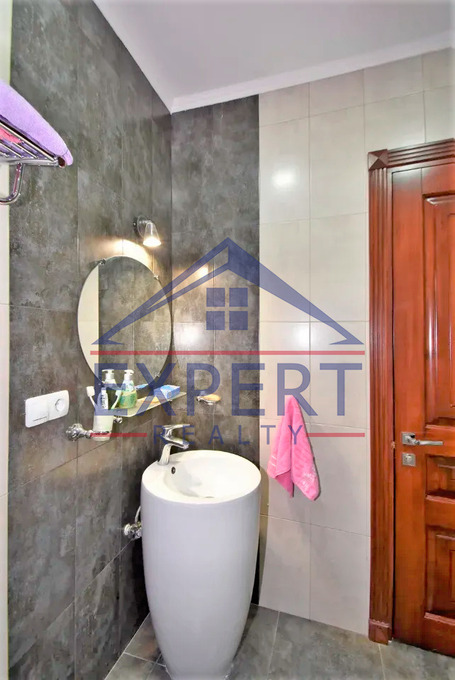 ԱՐԱԲԿԻՐ, ԿԻԵՎՅԱՆ ՓՈՂՈՑ, 4 ՍԵՆՅԱԿ