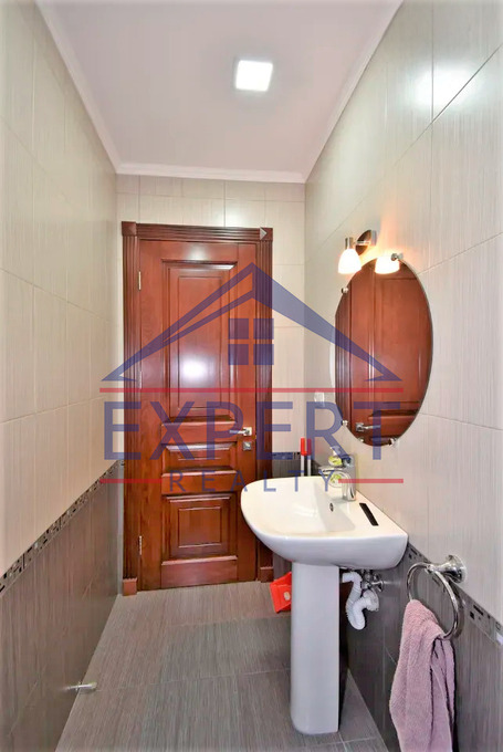 ԱՐԱԲԿԻՐ, ԿԻԵՎՅԱՆ ՓՈՂՈՑ, 4 ՍԵՆՅԱԿ