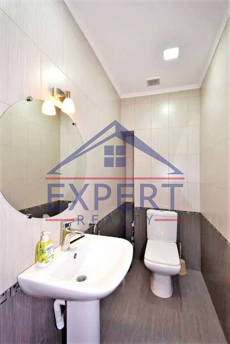 ԱՐԱԲԿԻՐ, ԿԻԵՎՅԱՆ ՓՈՂՈՑ, 4 ՍԵՆՅԱԿ