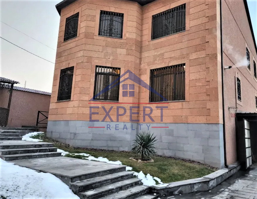 ԱՎԱՆ, ԱՃԱՌՅԱՆ ՓՈՂՈՑ, 8 ՍԵՆՅԱԿ