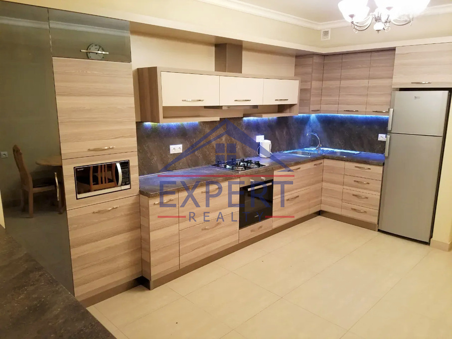 ԱՐԱԲԿԻՐ, ԿՈՄԻՏԱՍԻ ՊՈՂՈՏԱ, 3 ՍԵՆՅԱԿ