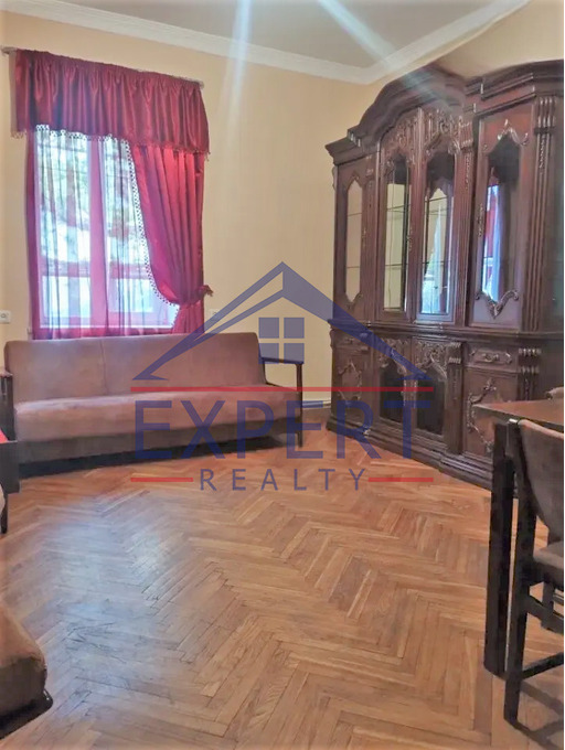 ԿԵՆՏՐՈՆ, ՍԻՍՎԱՆԻ ՓՈՂՈՑ, 3 ՍԵՆՅԱԿ