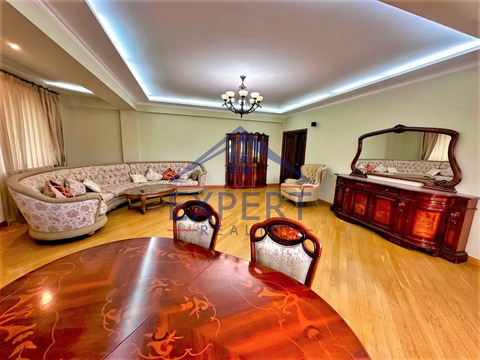 ԿԵՆՏՐՈՆ, ՉԱՅԿՈՎՍԿՈՒ ՓՈՂՈՑ, 3 ՍԵՆՅԱԿ