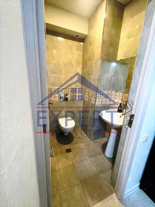 ԿԵՆՏՐՈՆ, ՎԵՐԻՆ ԱՆՏԱՌԱՅԻՆ, 2 ՍԵՆՅԱԿ