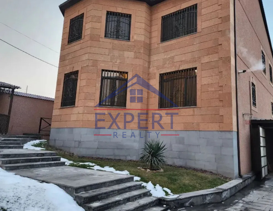 ԱՎԱՆ, ԱՃԱՌՅԱՆ ՓՈՂՈՑ, 8 ՍԵՆՅԱԿ