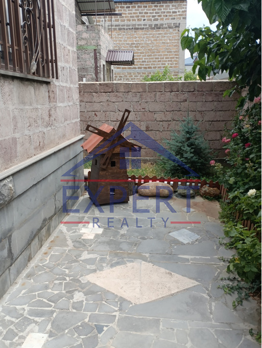 ԱՎԱՆ, ՊԱՐՈՒՅՐ ՍԵՎԱԿ ԹԱՂԱՄԱՍ, 2 ՀԱՐԿԱՆԻ ԱՌԱՆՁՆԱՏՈՒՆ