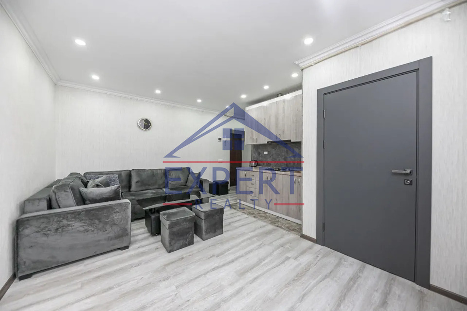 ԱՐԱԲԿԻՐ, ՎԱՀՐԱՄ ՓԱՓԱԶՅԱՆ ՓՈՂՈՑ, 2 ՍԵՆՅԱԿ