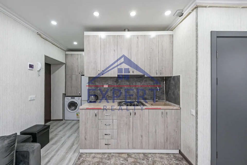 ԱՐԱԲԿԻՐ, ՎԱՀՐԱՄ ՓԱՓԱԶՅԱՆ ՓՈՂՈՑ, 2 ՍԵՆՅԱԿ