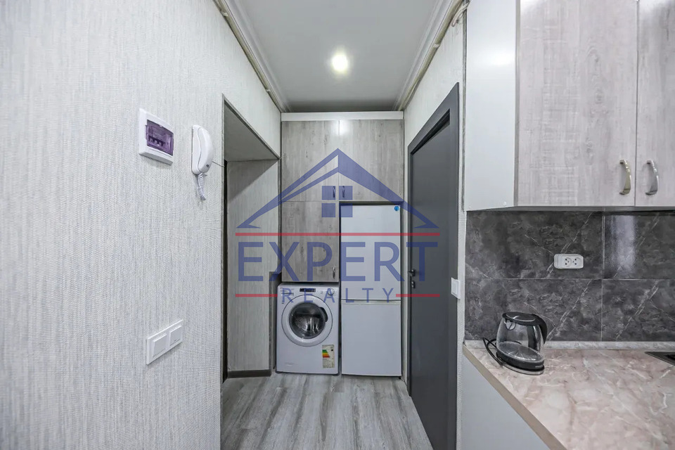 ԱՐԱԲԿԻՐ, ՎԱՀՐԱՄ ՓԱՓԱԶՅԱՆ ՓՈՂՈՑ, 2 ՍԵՆՅԱԿ