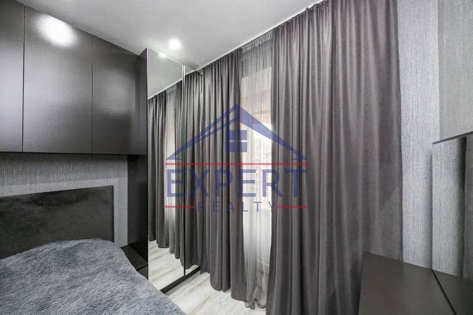 ԱՐԱԲԿԻՐ, ՎԱՀՐԱՄ ՓԱՓԱԶՅԱՆ ՓՈՂՈՑ, 2 ՍԵՆՅԱԿ