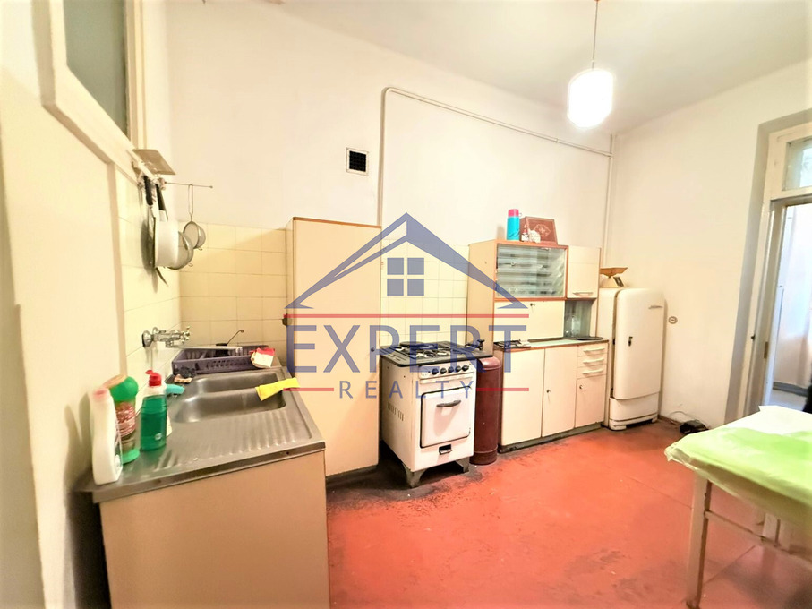 ԿԵՆՏՐՈՆ, ՄՈՍԿՈՎՅԱՆ ՓՈՂՈՑ, 4 ՍԵՆՅԱԿ