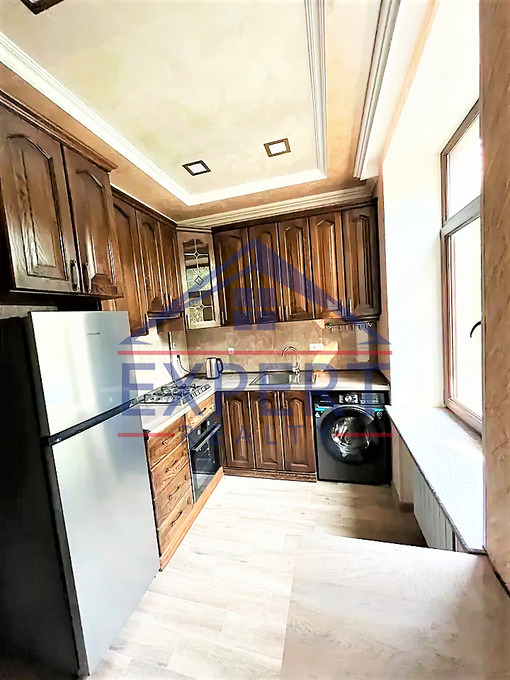 ԿԵՆՏՐՈՆ, ՍԱՅԱԹ ՆՈՎԱ ՓՈՂՈՑ, 2 ՍԵՆՅԱԿ