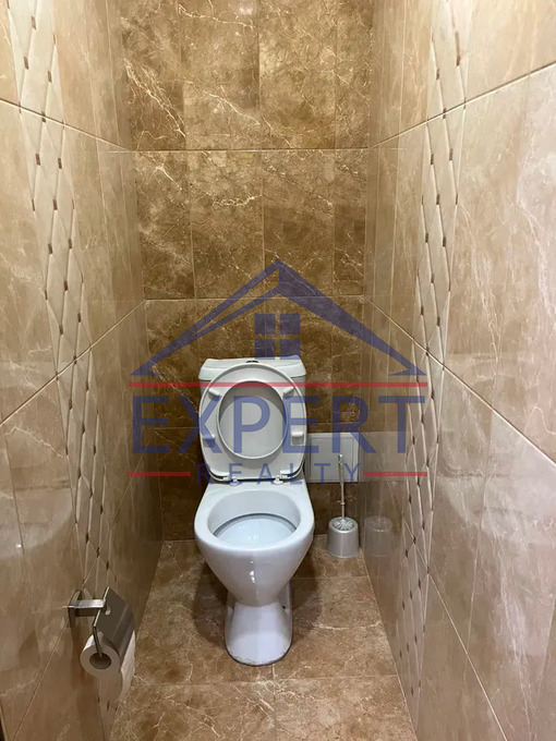 ԿԵՆՏՐՈՆ, ՍԱՅԱԹ ՆՈՎԱ ՓՈՂՈՑ, 2 ՍԵՆՅԱԿ