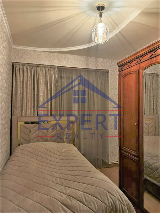 ԷՐԵԲՈՒՆԻ, ԽԱՂԱՂ ԴՈՆԻ ՓՈՂՈՑ, 4 ՍԵՆՅԱԿ