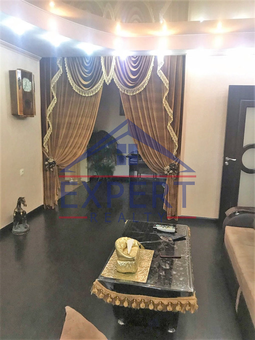 ԷՐԵԲՈՒՆԻ, ԱԹՈՅԱՆ ՓՈՂՈՑ, 4 ՍԵՆՅԱԿ