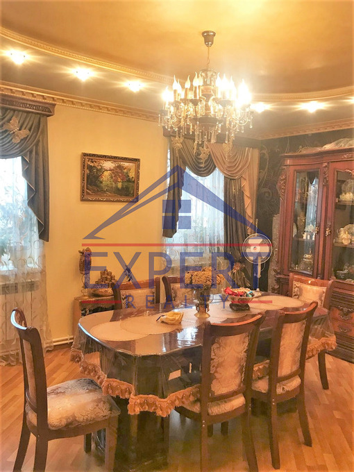 ԷՐԵԲՈՒՆԻ, ԱԹՈՅԱՆ ՓՈՂՈՑ, 4 ՍԵՆՅԱԿ