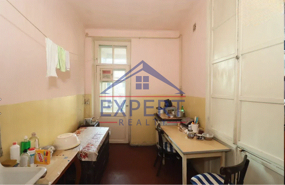 ԿԵՆՏՐՈՆ, ԱԲՈՎՅԱՆ ՓՈՂՈՑ, 3 ՍԵՆՅԱԿ