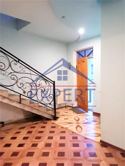 ԱՎԱՆ, ՄԱՐՇԱԼ ԽՈՒԴՅԱԿՈՎ ՓՈՂՈՑ, 3 ՀԱՐԿԱՆԻ ՔԱՐԵ ՏՈՒՆ