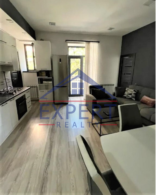 ԿԵՆՏՐՈՆ, ՀԱՆՐԱՊԵՏՈՒԹՅԱՆ ՓՈՂՈՑ, 4 ՍԵՆՅԱԿ