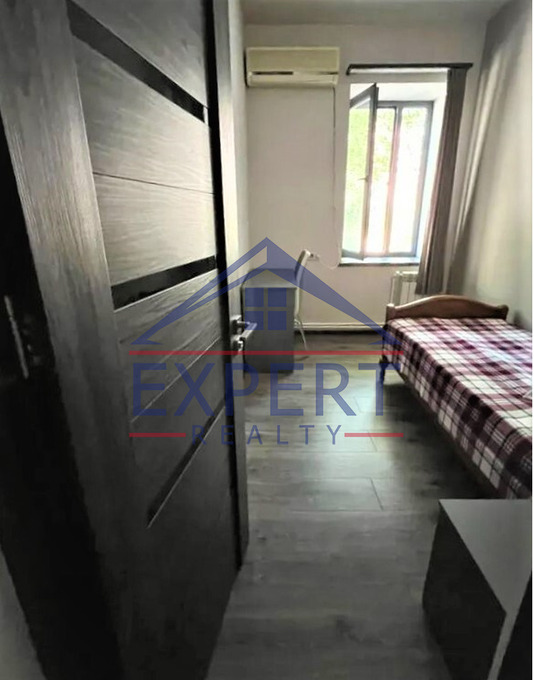 ԿԵՆՏՐՈՆ, ՀԱՆՐԱՊԵՏՈՒԹՅԱՆ ՓՈՂՈՑ, 4 ՍԵՆՅԱԿ