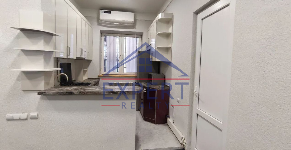 ԿԵՆՏՐՈՆ,ՄԱՇՏՈՑԻ ՊՈՂՈՏԱ 77ՔՄ