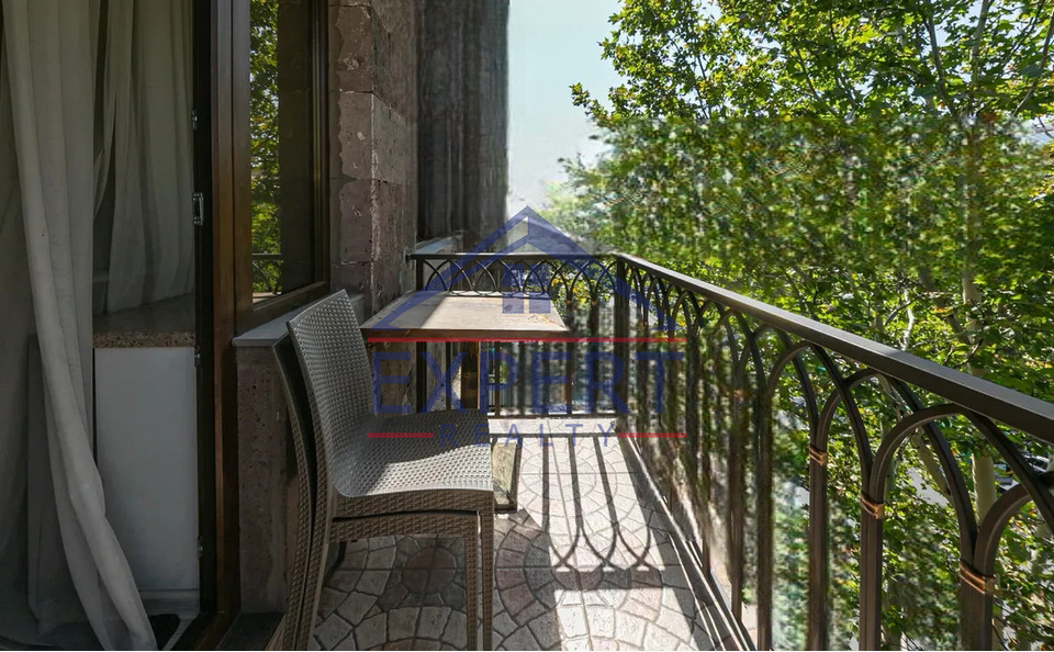 ԿԵՆՏՐՈՆ, ՄԱՇՏՈՑԻ ՊՈՂՈՏԱ, 3 ՍԵՆՅԱԿ