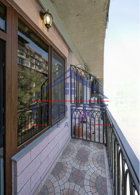 ԿԵՆՏՐՈՆ, ՄԱՇՏՈՑԻ ՊՈՂՈՏԱ, 3 ՍԵՆՅԱԿ