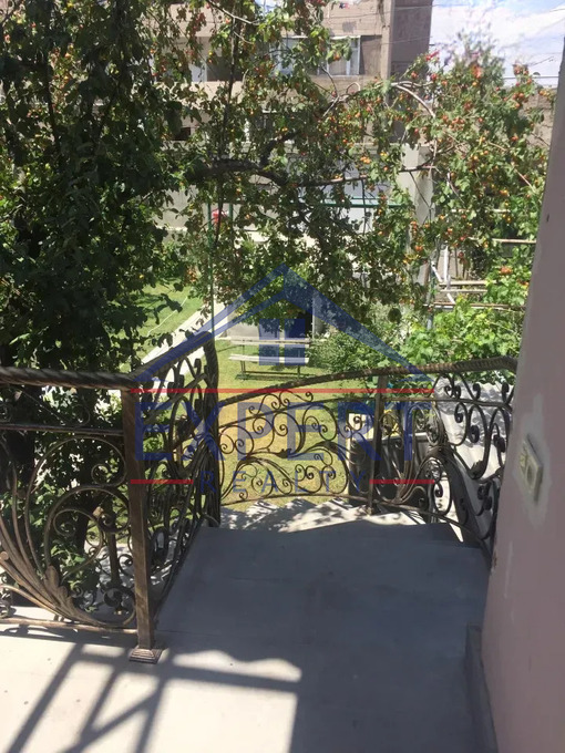 ԱՐԱԲԿԻՐ, ԲԱՐԲՅՈՒՍԻ ՓՈՂՈՑ, 1 ՀԱՐԿԱՆԻ ԱՌԱՆՁՆԱՏՈՒՆ