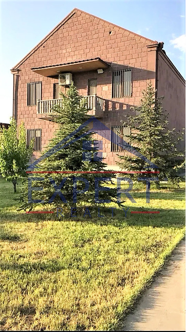 ԱՎԱՆ-ԱՌԻՆՋ, ՊԱՐՈՒՅՐ ՍԵՎԱԿ ԹԱՂԱՄԱՍ, 2 ՀԱՐԿԱՆԻ ԱՌԱՆՁՆԱՏՈՒՆ