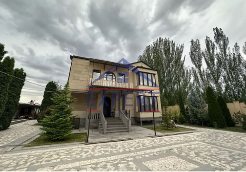 ԱՎԱՆ, ՊԱՐՈՒՅՐ ՍԵՎԱԿ ԹԱՂԱՄԱՍ, 8 ՍԵՆՅԱԿ