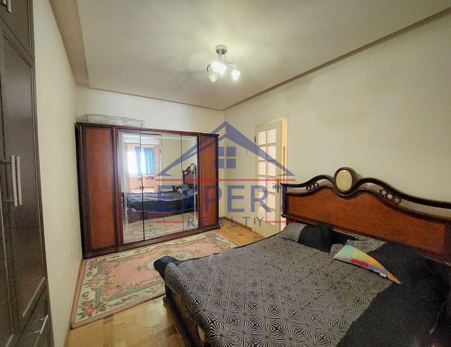 ԿԵՆՏՐՈՆ, ԶԱՔՅԱՆ ՓՈՂՈՑ, 3 ՍԵՆՅԱԿ