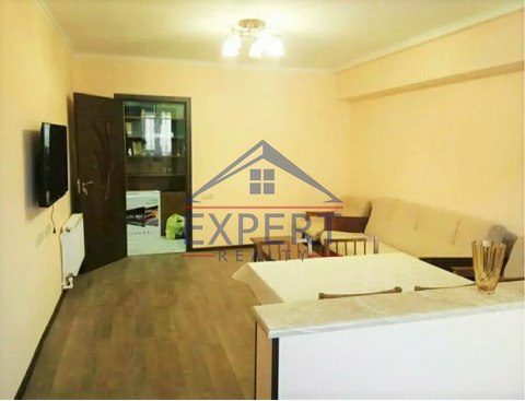 ԿԵՆՏՐՈՆ, ՊՈՒՇԿԻՆԻ ՓՈՂՈՑ, 3 ՍԵՆՅԱԿ