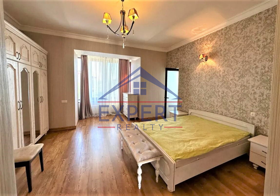 ԱՎԱՆ, ՊԱՐՈՒՅՐ ՍԵՎԱԿ ԹԱՂԱՄԱՍ, 8 ՍԵՆՅԱԿ