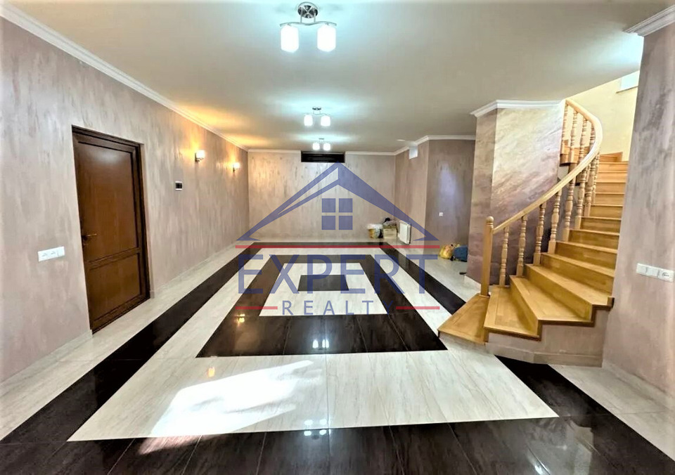 ԱՎԱՆ, ՊԱՐՈՒՅՐ ՍԵՎԱԿ ԹԱՂԱՄԱՍ, 8 ՍԵՆՅԱԿ