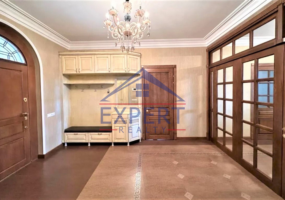 ԱՎԱՆ, ՊԱՐՈՒՅՐ ՍԵՎԱԿ ԹԱՂԱՄԱՍ, 8 ՍԵՆՅԱԿ