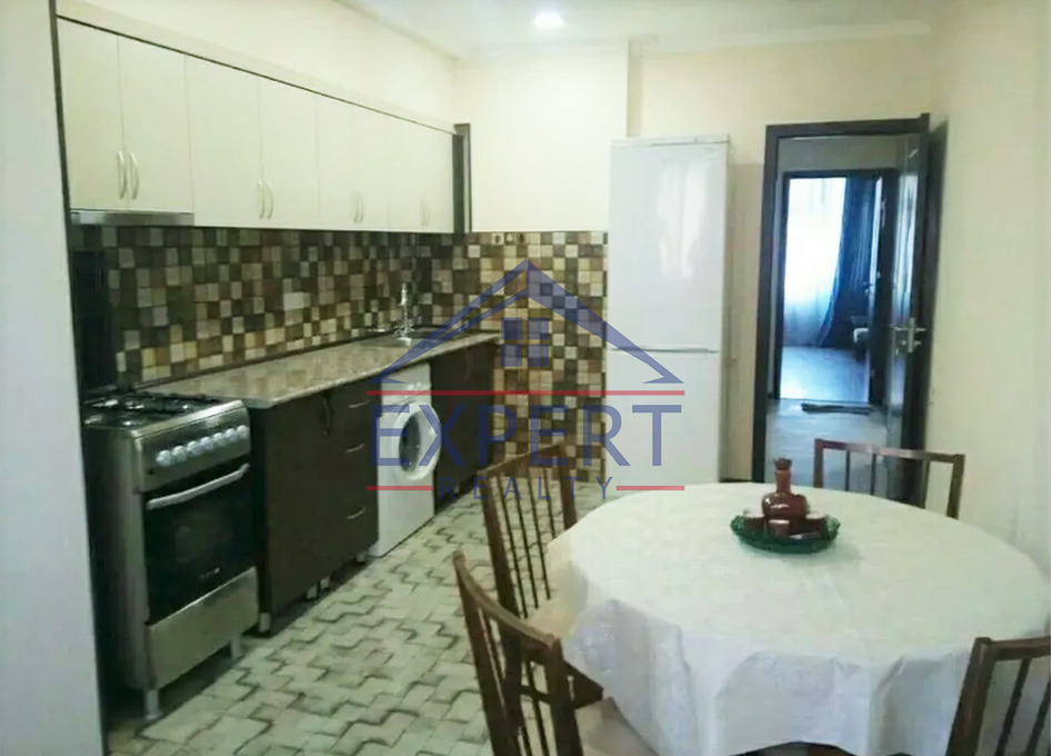 ԿԵՆՏՐՈՆ, ՊՈՒՇԿԻՆԻ ՓՈՂՈՑ, 2 ՍԵՆՅԱԿ