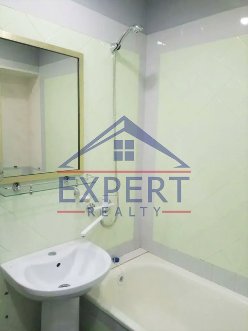 ԿԵՆՏՐՈՆ, ՊՈՒՇԿԻՆԻ ՓՈՂՈՑ, 2 ՍԵՆՅԱԿ