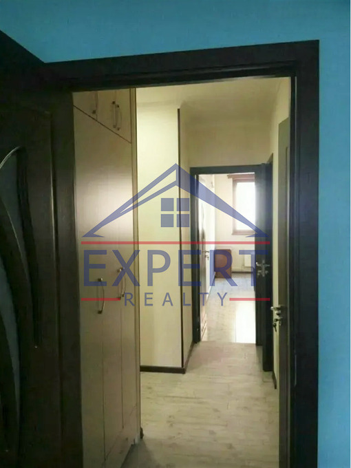 ԿԵՆՏՐՈՆ, ՊՈՒՇԿԻՆԻ ՓՈՂՈՑ, 2 ՍԵՆՅԱԿ