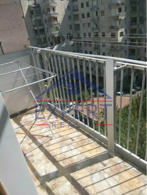 ԿԵՆՏՐՈՆ, ՊՈՒՇԿԻՆԻ ՓՈՂՈՑ, 2 ՍԵՆՅԱԿ