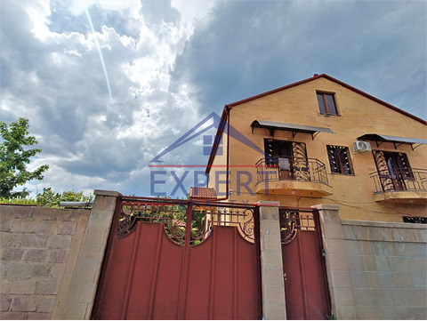 ԱՎԱՆ, ՊԱՐՈՒՅՐ ՍԵՎԱԿ ԹԱՂԱՄԱՍ, 3 ՀԱՐԿԱՆԻ ԱՌԱՆՁՆԱՏՈՒՆ