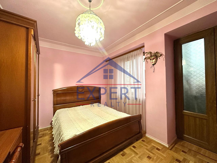 ԱՐԱԲԿԻՐ, ՄԱՄԻԿՈՆՅԱՆՑ ՓՈՂՈՑ, 3 ՍԵՆՅԱԿ