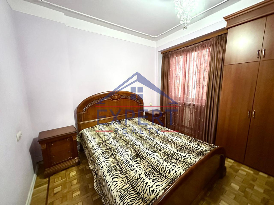 ԱՐԱԲԿԻՐ, ՄԱՄԻԿՈՆՅԱՆՑ ՓՈՂՈՑ, 3 ՍԵՆՅԱԿ