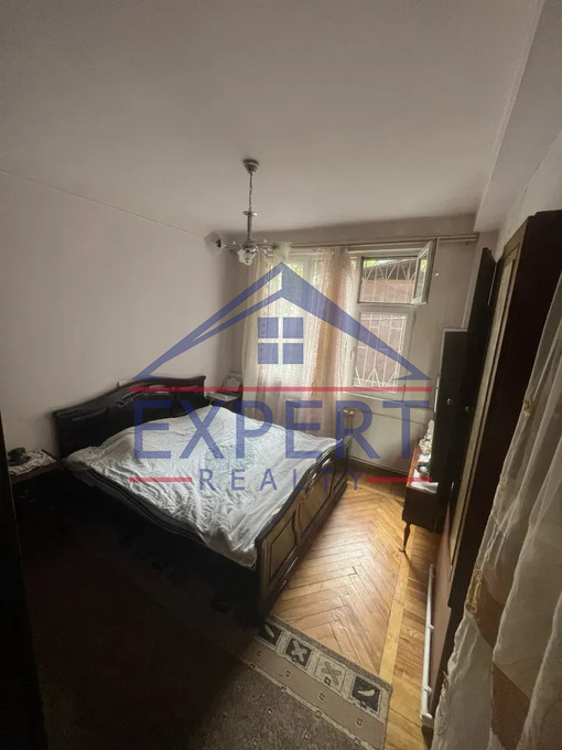 ԱՐԱԲԿԻՐ, ԿՈՄԻՏԱՍԻ ՊՈՂՈՏԱ, 3 ՍԵՆՅԱԿ