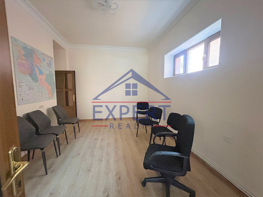 ԿԵՆՏՐՈՆ, ԽԱՆՋՅԱՆ ՓՈՂՈՑ, 120 ՔՄ