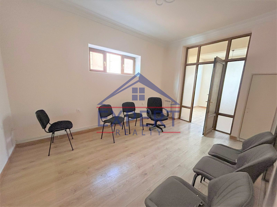 ԿԵՆՏՐՈՆ, ԽԱՆՋՅԱՆ ՓՈՂՈՑ, 120 ՔՄ