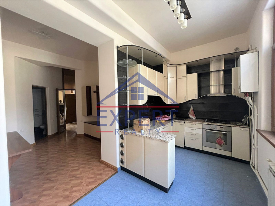 ԿԵՆՏՐՈՆ, ԽԱՆՋՅԱՆ ՓՈՂՈՑ, 120 ՔՄ