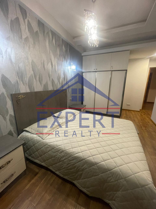 ԿԵՆՏՐՈՆ, ՀԱՆՐԱՊԵՏՈՒԹՅԱՆ ՓՈՂՈՑ, 4 ՍԵՆՅԱԿ