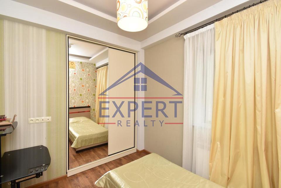 ԿԵՆՏՐՈՆ, ՀԱՆՐԱՊԵՏՈՒԹՅԱՆ ՓՈՂՈՑ, 4 ՍԵՆՅԱԿ